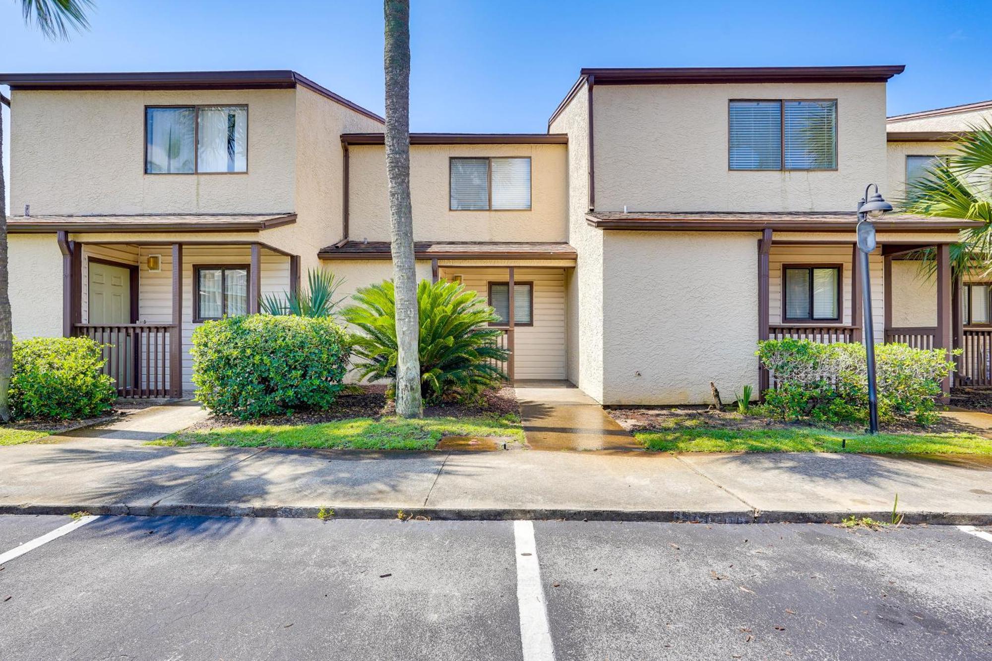 Breezy Pcb Retreat With Balcony - Walk To Beach! * Panama City Beach