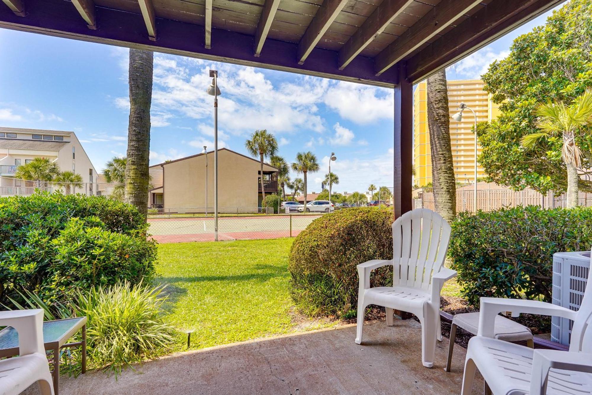 Breezy Pcb Retreat With Balcony - Walk To Beach! Panama City Beach